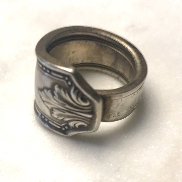 ‘Silverware’ ring - Picture 1 of 8